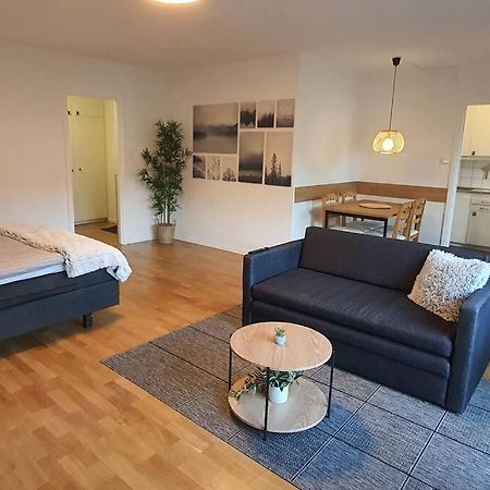 Apartment With Garden Near Metro! Stockholm Exterior photo